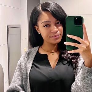 Meet your Posher, Denise